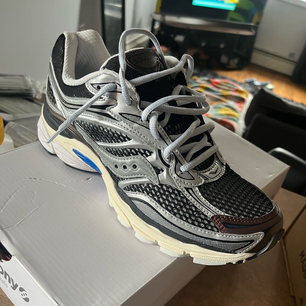 Saucony pro grid Omni 9
